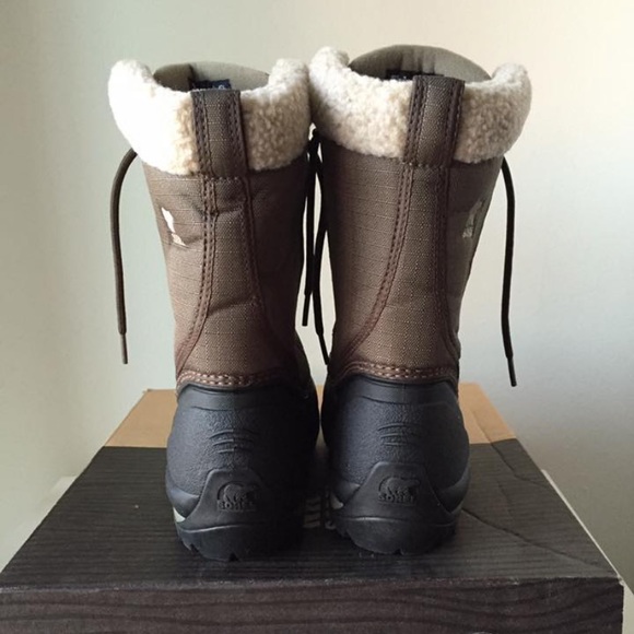 Never worn Sorel women’s winter boots - Picture 6 of 7